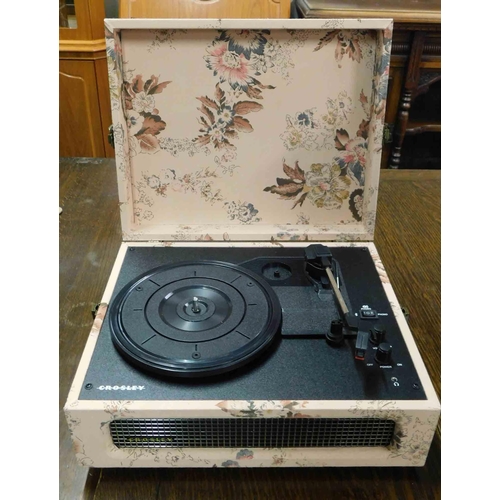 622 - Crosley record player (unchecked)