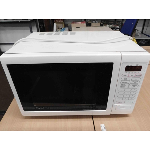 656 - Hotpoint microwave - unchecked