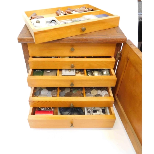 25A - Vintage oak cabinet - containing mixed items - including coins & badges