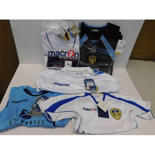 276 - Leeds United tops - children's & adults sizes - all with tags