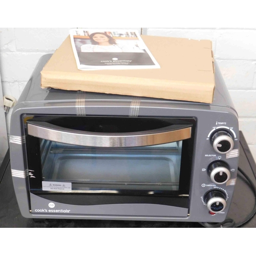 541A - Boxed Cook's essentials toaster oven (new) w/o