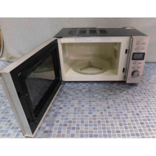 555 - Sainsbury's microwave w/o