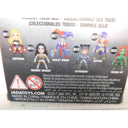 712 - Full set of 6 DC diecast metal figures incl. Batgirl, Wonderwoman and Poison Ivy