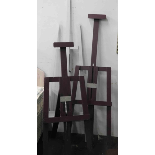 625 - 3x Display easels