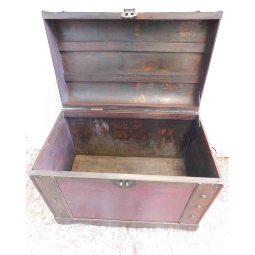 731 - Leather clad trunk - approx. 29