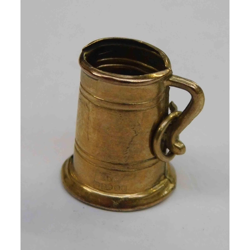 127 - 9ct Gold charm - tankard