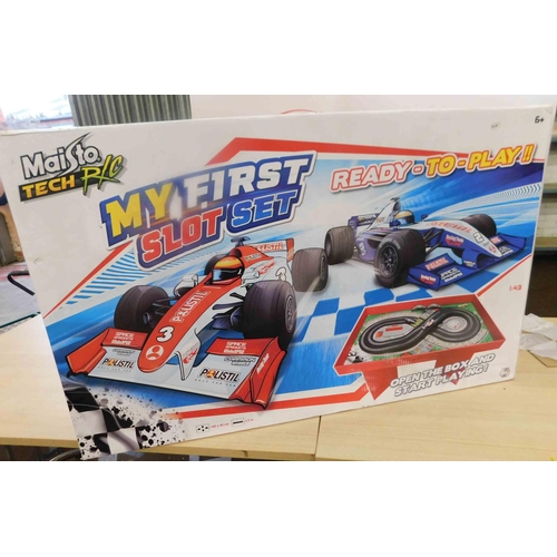 602 - New and boxed Maisto Tech R/C My First Slot Set 1:43 (ready to play)