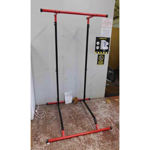 740 - Pull up bar