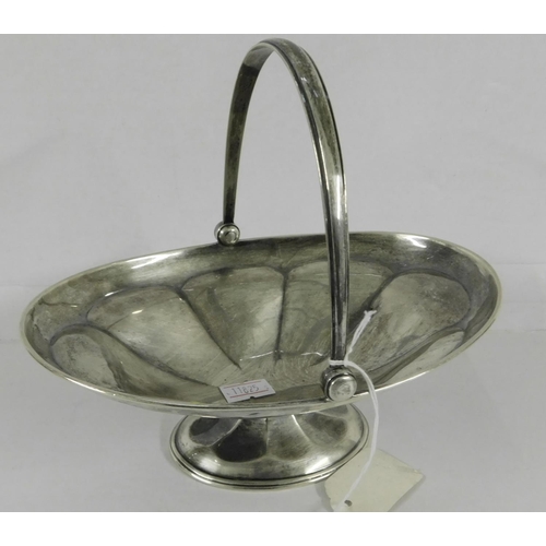 32 - Sterling silver hallmarked - oval formed basket/ dish - 18.5cm across x 6.5cm high - handle down - B... 