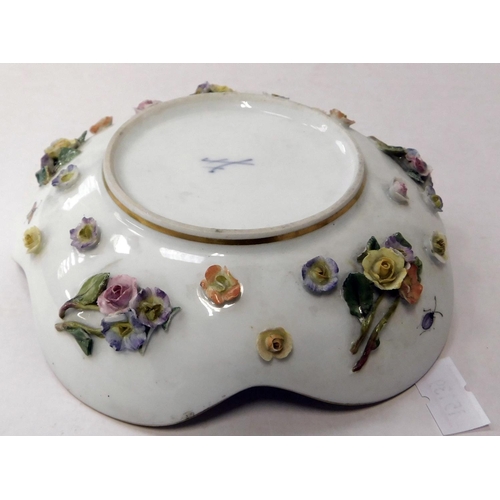 42 - Meissen - cup & saucer with floral pattern & insects - flower on outer with insects - no damage - cr... 