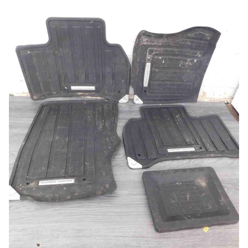 524 - Selection of Range Rover floor mats