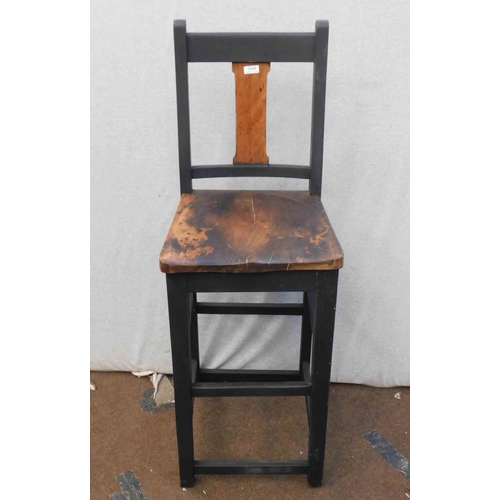 527 - Vintage style bar stool