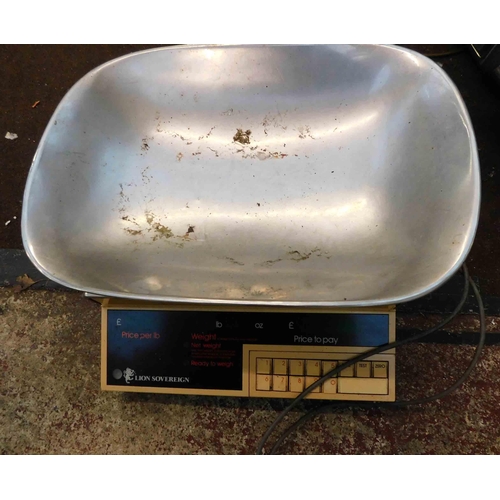 795 - Electric shop scales - no buyer commission - bidding from £1 - all proceeds go to our chosen charity... 