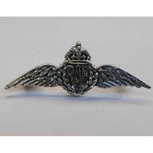 143 - Silver - RAF badge