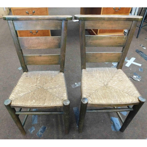 552 - 2x Chapel chairs