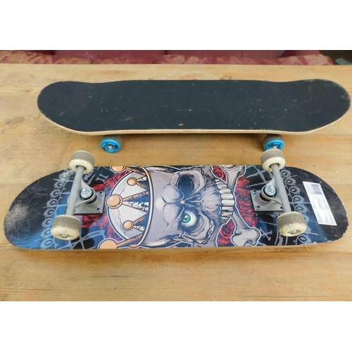 719 - 2x Skate boards