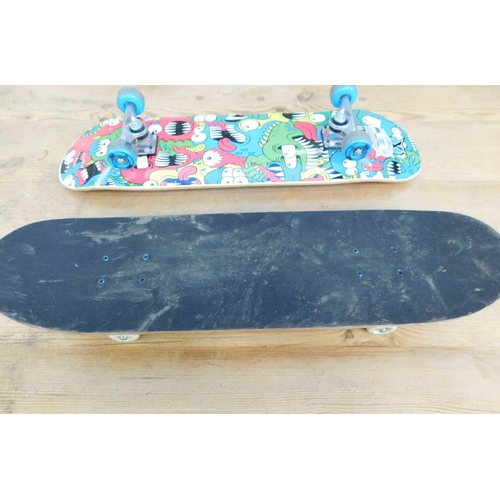 719 - 2x Skate boards