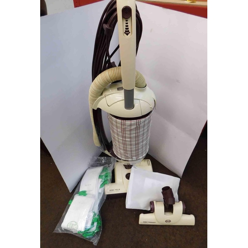 801 - Sebo vacuum cleaner-in accessories & bags (serviced 6months ago) w/o