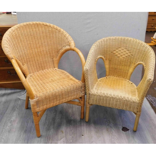 804 - 2x Woven wicker chairs