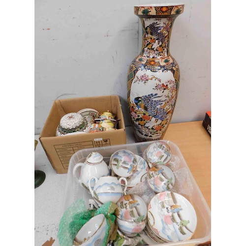 818 - Oriental ceramics & tea sets
£1 start - all monies go to Bradford Nightstop charity - NO COMMISSION ... 