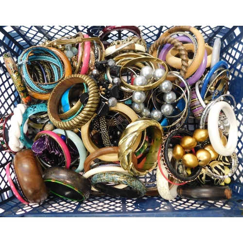 200 - Mixed - bangles