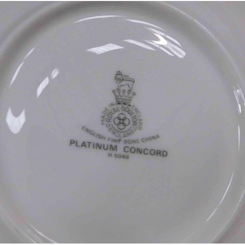 26 - Royal Doulton - Platinum Concord pattern