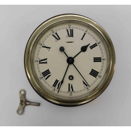 262 - Ships clock - 1952 F.W Elliot ltd. Croydon with key - approx. 9 1/2