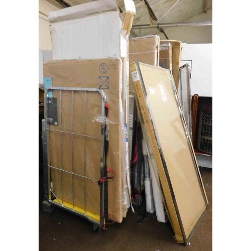 528 - Large amount of new and boxed etc shower bases and screens etc. (various designs and sizes)