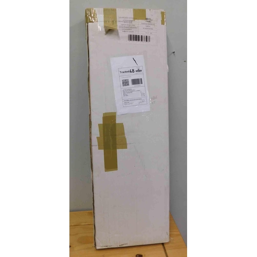 585 - New and boxed 4ft garment rail in white