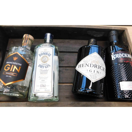 589A - 4x New bottles of gin in 'Hendricks' tray-Manchester gin 500ml, Bombay dry 700ml, Hendricks 700ml & ... 