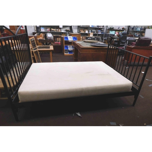 624 - Metal double bed frame (54