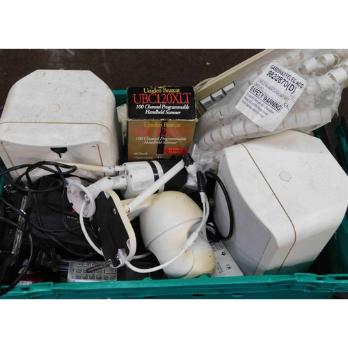 686 - Box of mixed electrical items etc