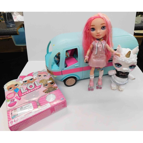 688 - LoL Surprise OMG Glamper van with all accessories, doll & game