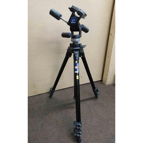 787 - Manfr 0770 055B tripod & 029 head