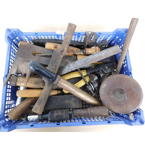 571 - Box of vintage tools...