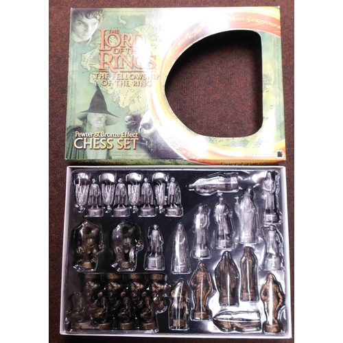 83 - Lord of the Rings - pewter & bronze effect chess set - complete - as new