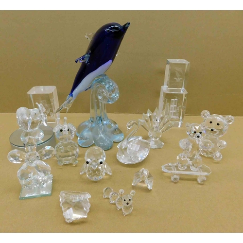 162 - Glassware & paper weights