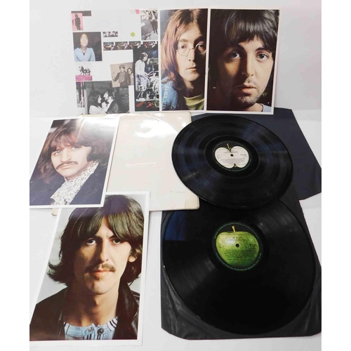 17 - The Beatles - White album 0041146 with poster & photos - mono...