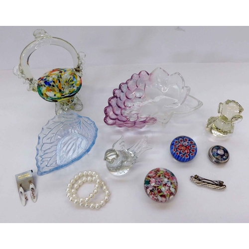 271 - Glassware - including Murano & jewellery...