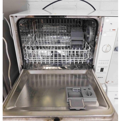 535 - Bosch dishwasher counter top - unchecked