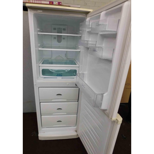 537 - LG fridge freezer W/O - approx. 60