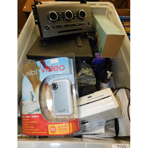 799 - Job lot of miscellaneous electricals incl. HP laptop, car radio, Logitech keyboard, camera etc.