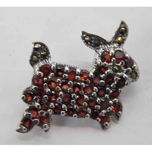 141 - Silver - stone set rabbit brooch