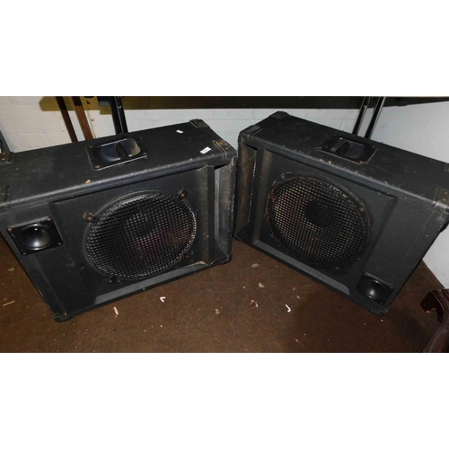 556 - Pair of large speakers (unchecked)