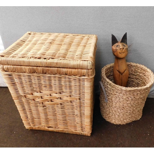 727 - 2x Baskets & wooden cat ornament