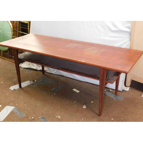 729 - Mid century retro coffee table with shelf