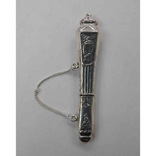 128 - Silver - needle case