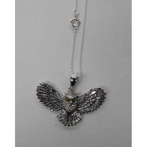 14 - Silver - owl pendant & silver chain