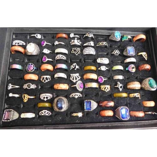 262 - Costume jewellery rings - various sizes & designs