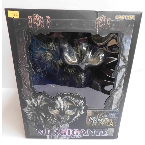 28 - Capcom - Monster hunter/Nergigante figure - boxed